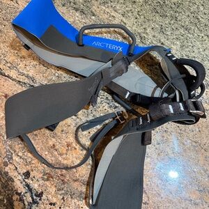 NWOT Arc’teryx Ceres A300a Alpine Climbing Harness L Ultralight Warp Strength